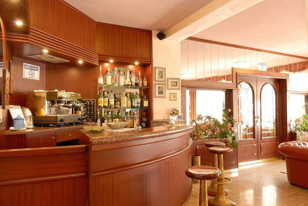 Hotel Cristallo Varazze Restauracja zdjęcie